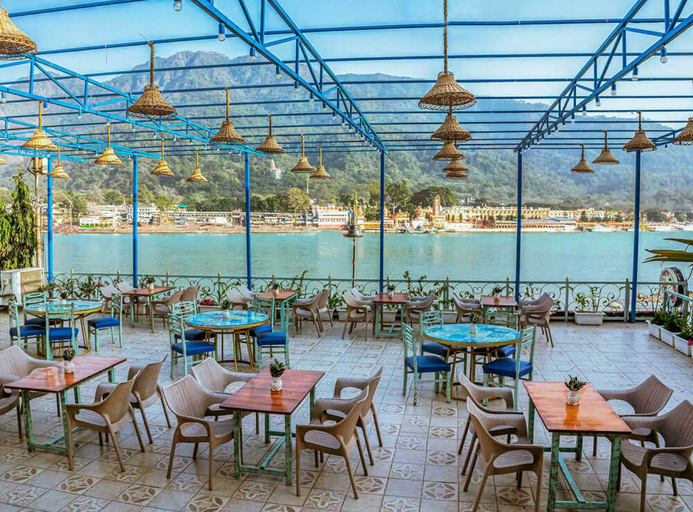 25 Best Cafes in Rishikesh for Food, Ambience and Remote Work (2025 Edition)